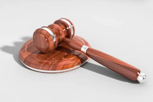 Gavel 2492011 1280 Min